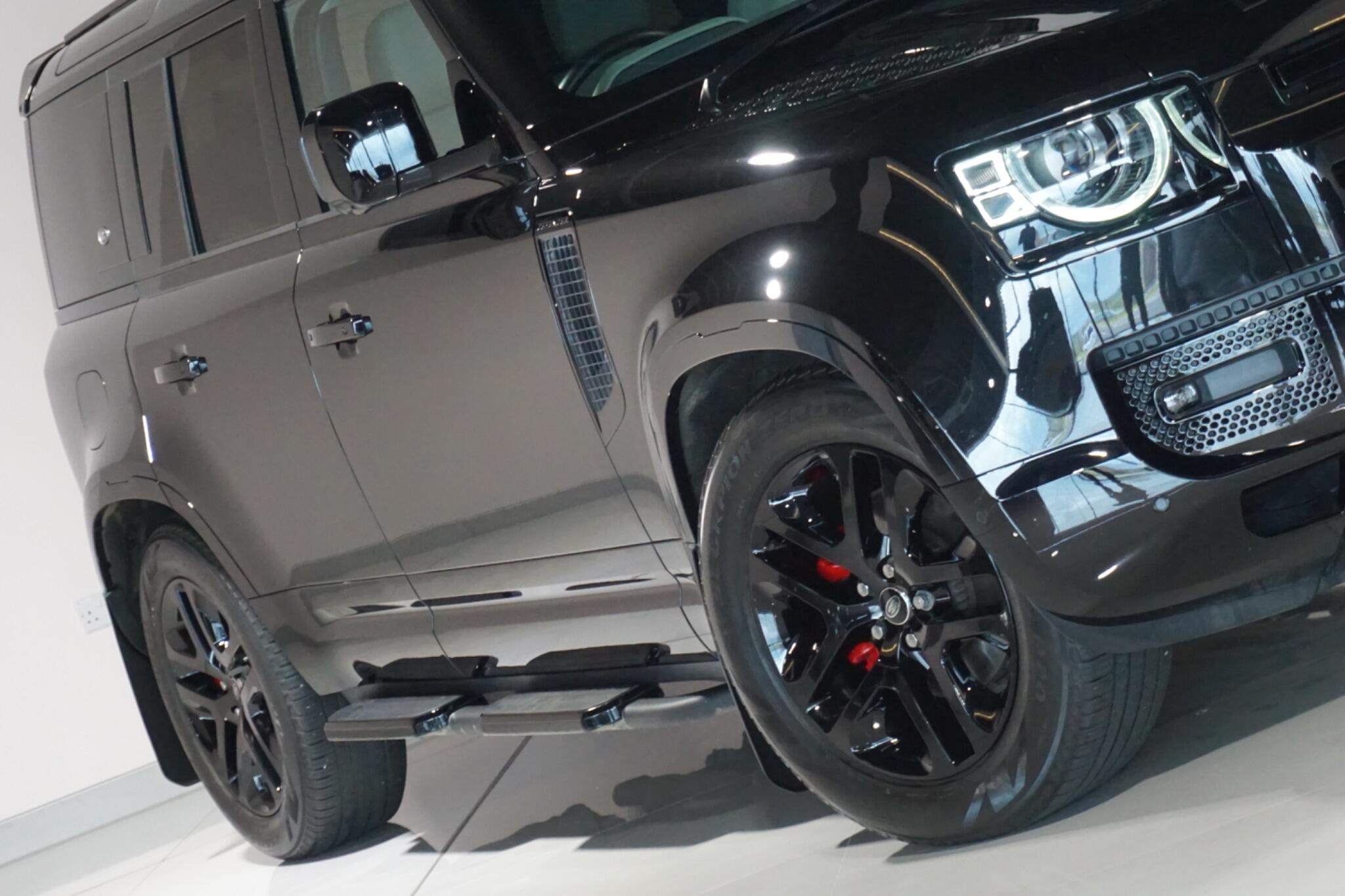 Land Rover Defender 110 3.0 D250 MHEV XS Edition SUV 5dr Diesel Auto 4WD Euro 6 (s/s) (250 ps)